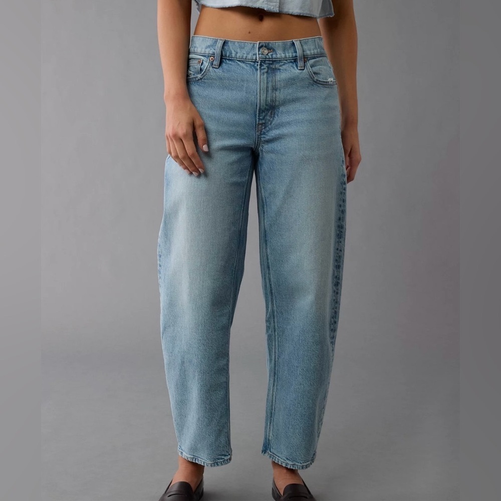 New American Eagle Barrel Jeans